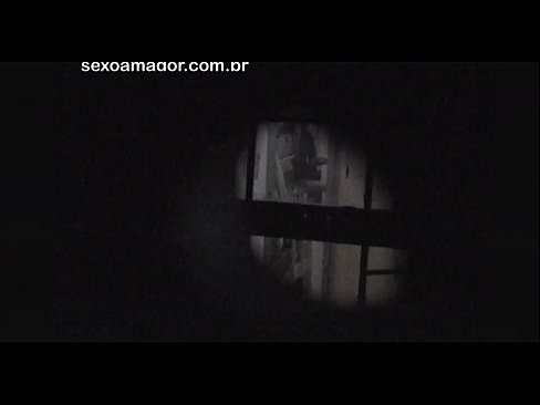 ❤️ Faigheann Blondie fístapáil rúnda ag voyeur comharsanachta i bhfolach taobh thiar de brící cuasach ❤️  Just a porn  uainn ga.ixiporn-com.ru ❌️❤